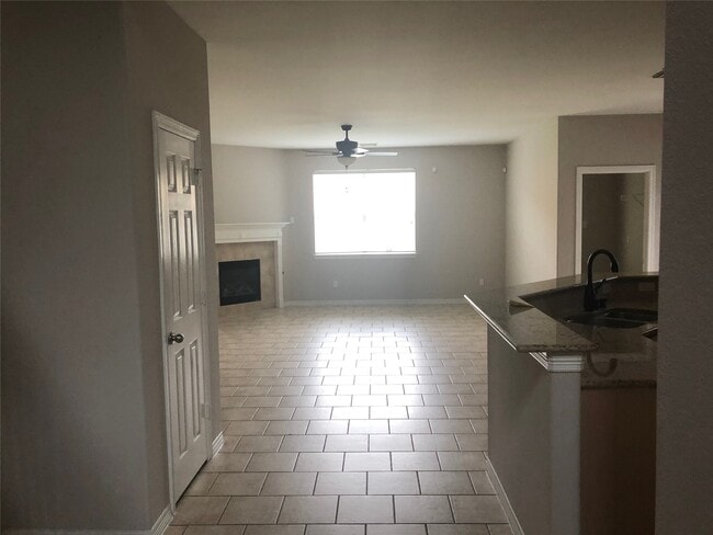 Photo - 210 Briar Trace Ln
