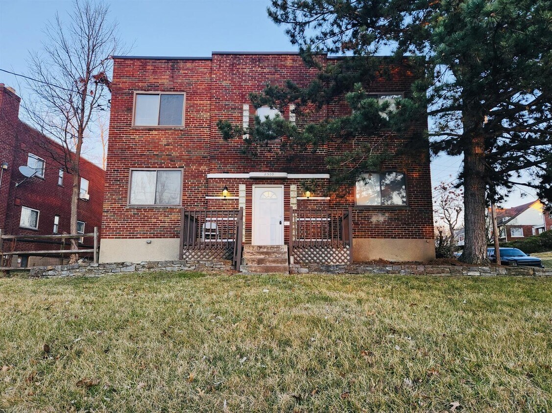 Photo - 2500 Boudinot Ave