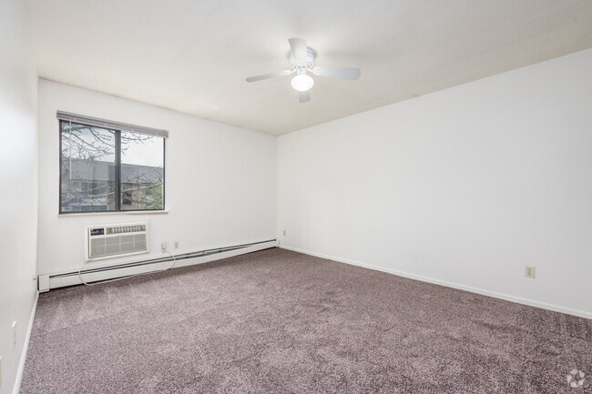 La repisa - Dormitorio principal - Ashton Lake Apartments