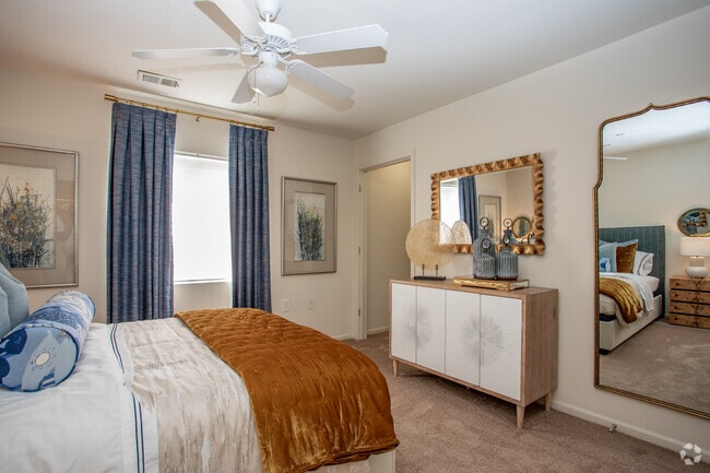 2BR, 2BA - 1,035SF - Primary Bedroom
