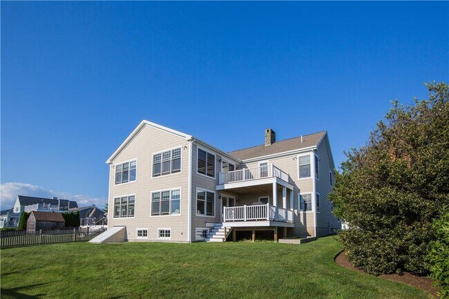 Photo - 573 Wolcott Ave