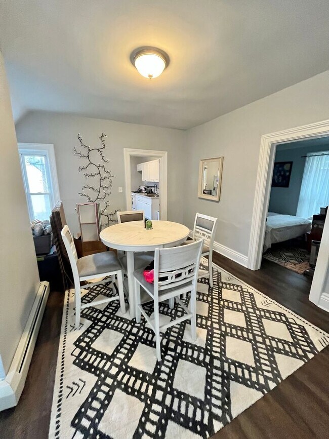 Photo - 42 Elmwood Ave Unit UPPER