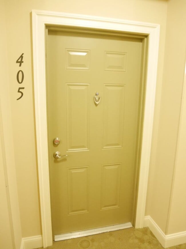 Building Photo - Two Bedroom, Two Bathroom Condo- 55 Plus Community