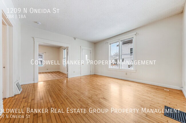 Photo - 1209 N Oneida St