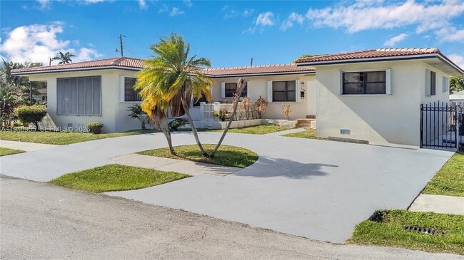 Photo - 600 SW 8th St Unit 1-2