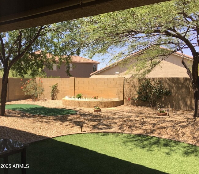 Building Photo - 41030 N Iron Horse Way Rental