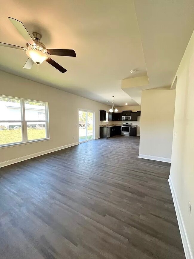 719 Mill Creek Cir