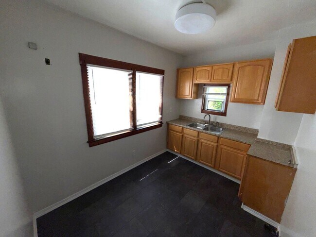 Photo - 2646-2648 E 122nd St Unit 2648 -  1