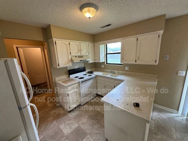 Photo - 900 NW 36th St Terrace