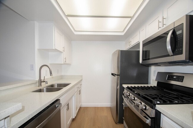 Photo - 6041 Fulton Ave Unidad 102