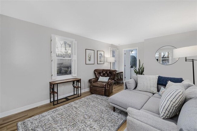 Photo - 208 Marlborough St
