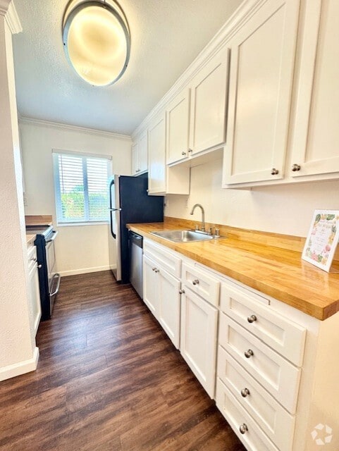 Building Photo - Leafy Grove Rental