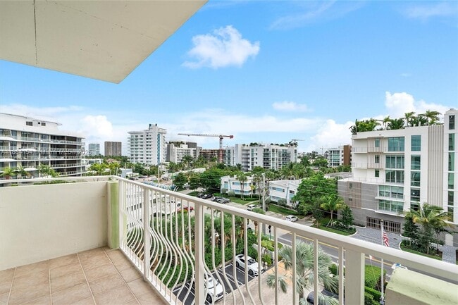 Photo - 10350 W Bay Harbor Dr Unit 6H