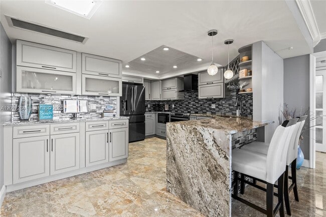 Photo - 2425 Presidential Way Unidad PH1