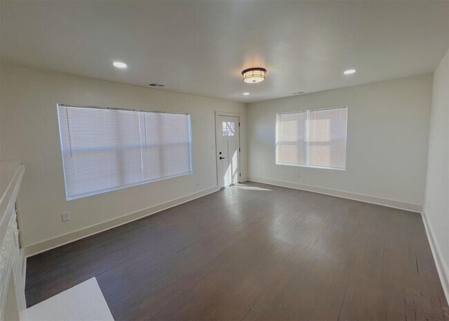 Photo - 2542 NW 21st St