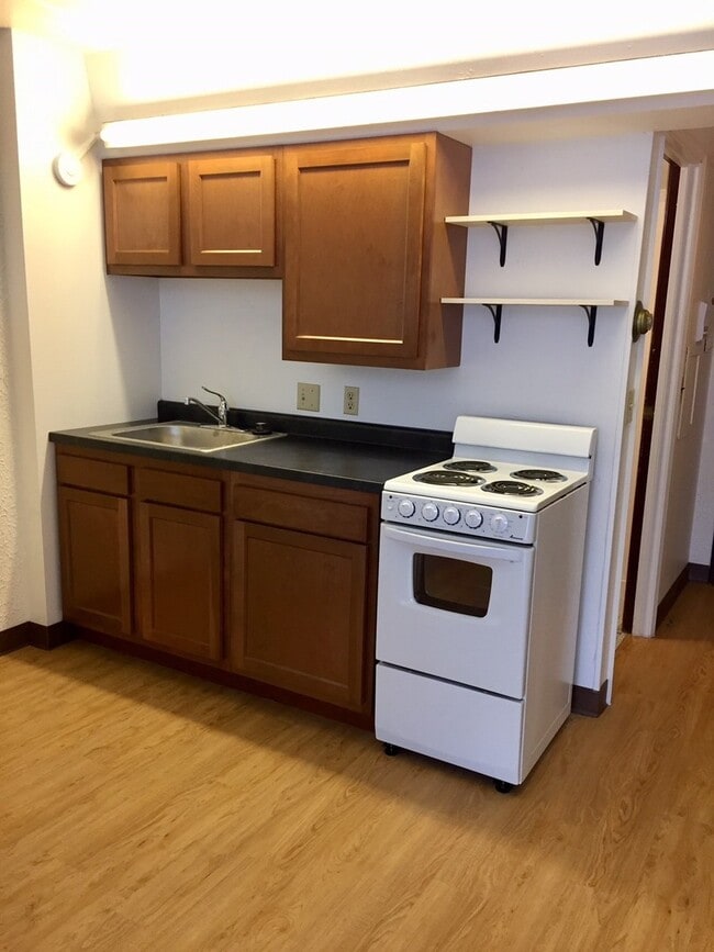 Photo - Campus Square Apartments