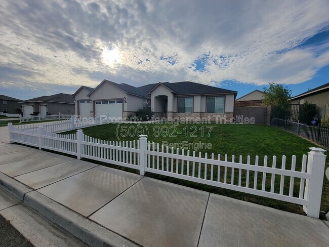 Photo - 3606 Cook Ln