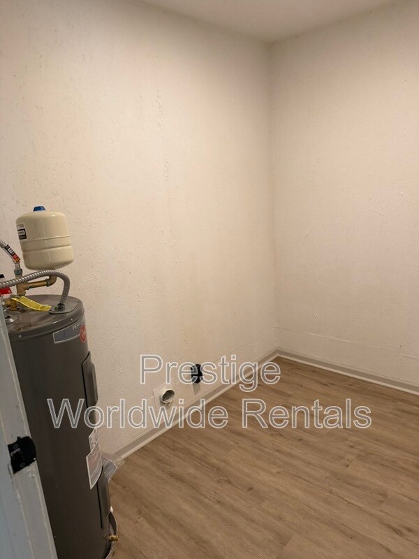 Photo - 4843 Wellborn Dr