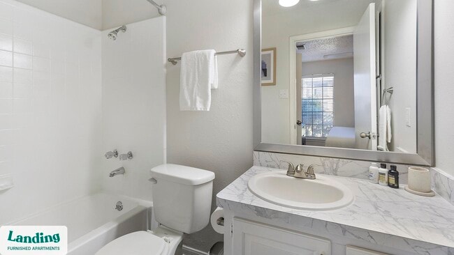 Photo - 1408 Teasley Ln Unidad 1811.1407349