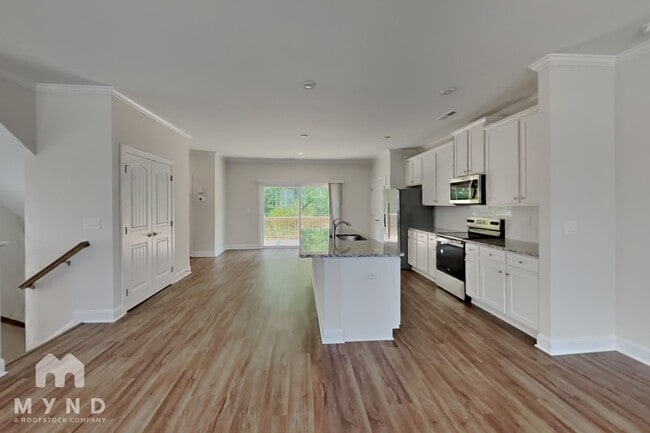 Photo - 6921 Woodland Stream Pl