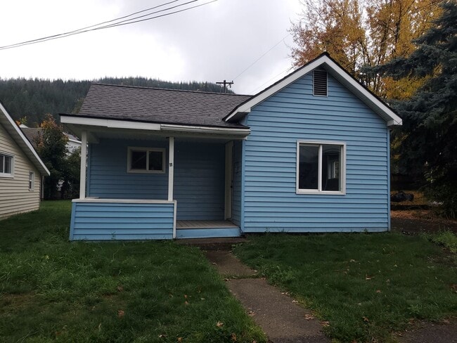Building Photo - Newly Remodeled Rental