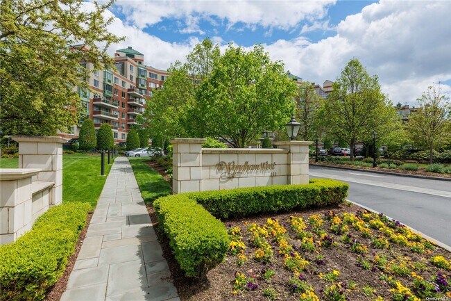 Photo - 111 Cherry Valley Ave Unidad M16 Rental