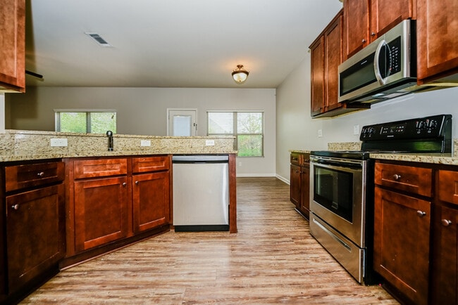 Photo - 436 Concord Terrace