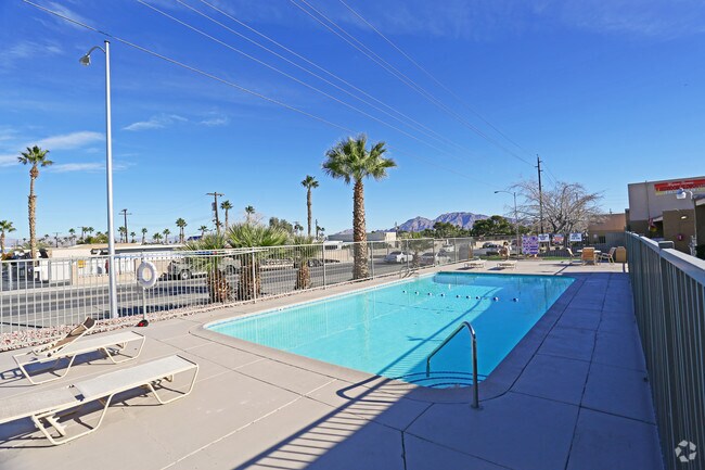 Mojave Breeze Apartments