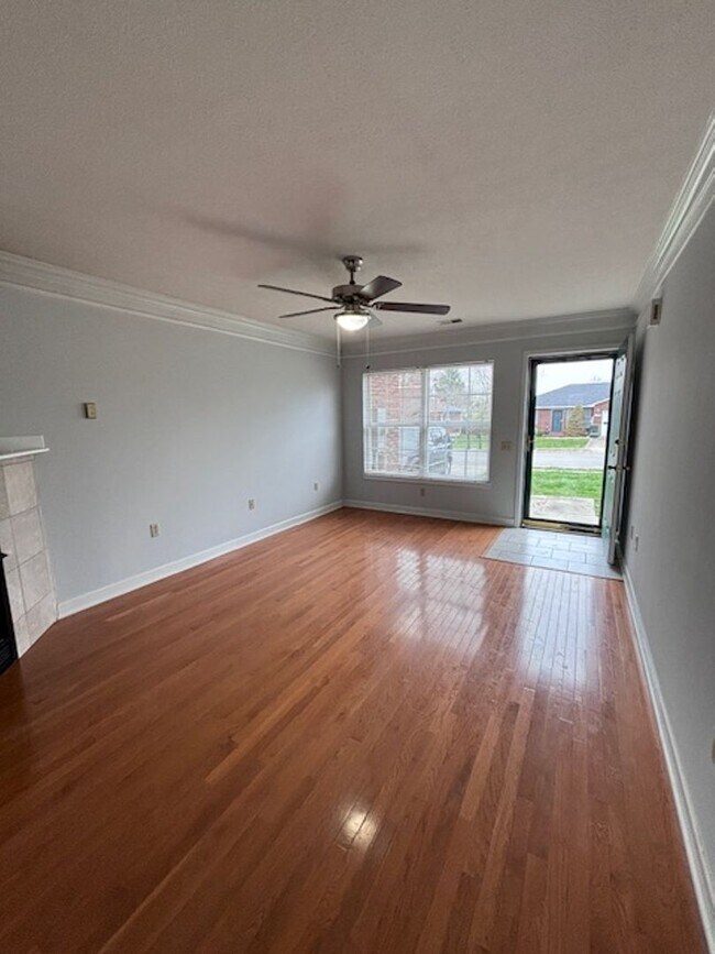 Photo - 117 Croghan Way Unidad 1