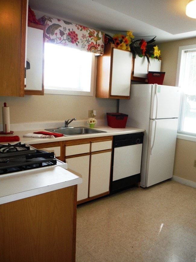 Photo - Chicopee Village Townhomes