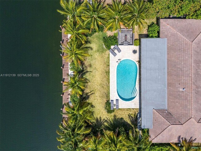 Photo - 419 Alamanda Dr