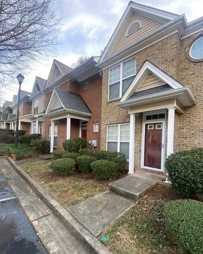 3833 Austin Park Ln