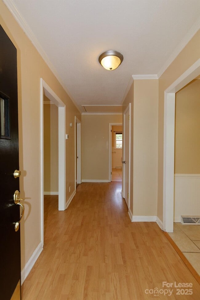 Photo - 416 W Pine St