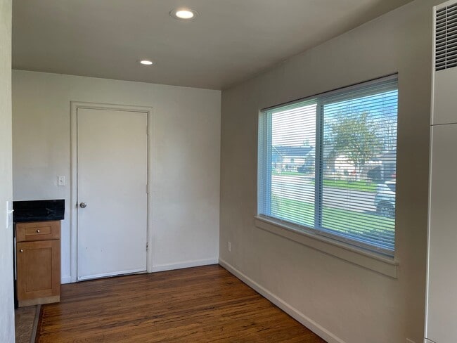 Photo - Nice 2 Bedroom 1 Bath Front Duplex-Parking and a Garage with Remote for Easy Access