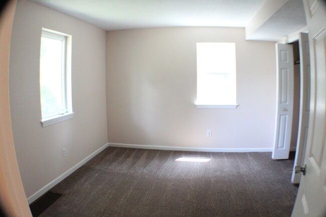 Bedroom 2 - 1018 N Pennsylvania Ave