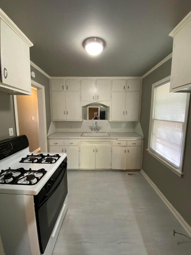 Photo - 1116 N Braden Ave