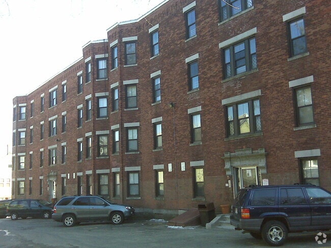 Exterior - 38 Salem St Unit 10 Rental