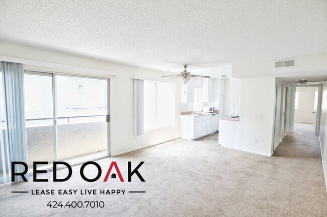 Photo - 11817 Victory Blvd Unit 310
