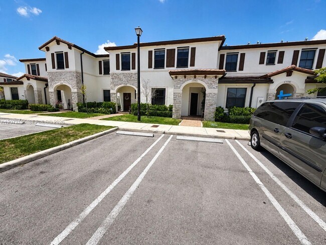 23060 SW 99th Ct