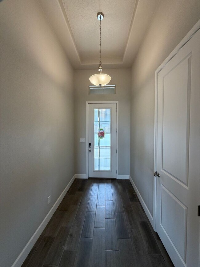 Photo - Luxury Single Story 3 Bedroom Plus Office / Sitting Room Recent Construction Available in Exclusi...