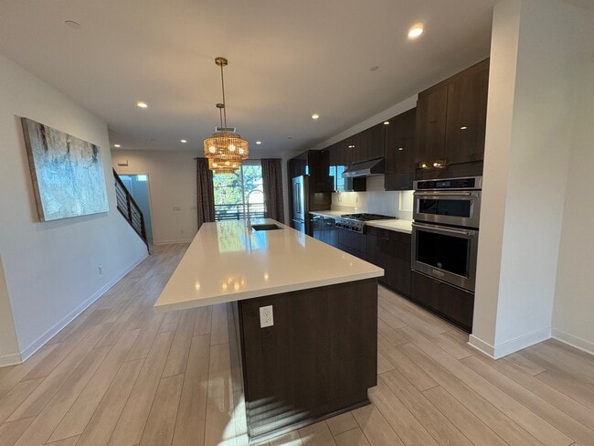 Photo - 1650 Pomona Ave