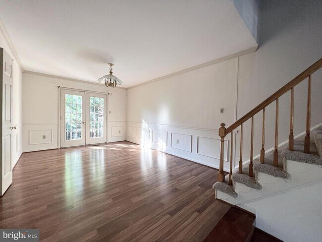Photo - 2134 Kings Garden Way