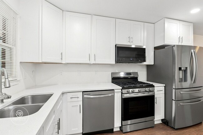 Photo - 3700 Driftwood Dr Unit 3702