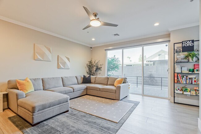 Photo - 3107 N 70th St