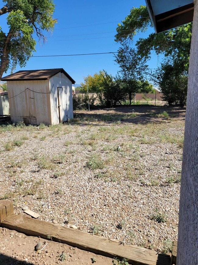 Photo - Efficiency apartment