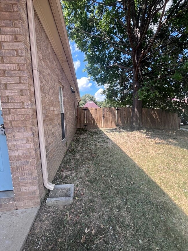 Photo - 6981 Wynne Ridge Rd N