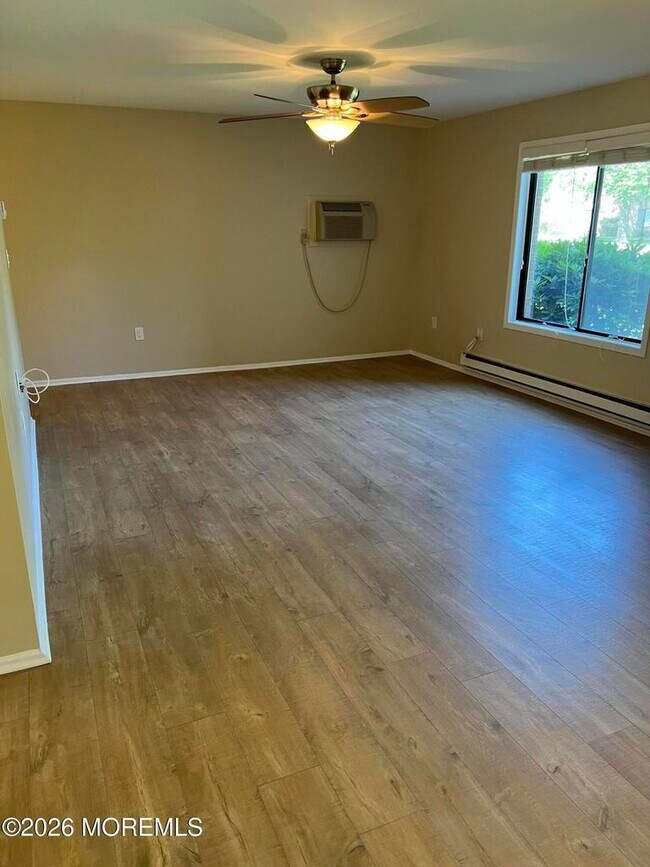 Living room - 229 Medford Ct Unit (A)
