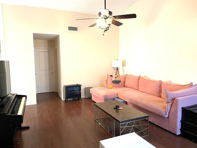 Photo - 1301 Pendergrass St