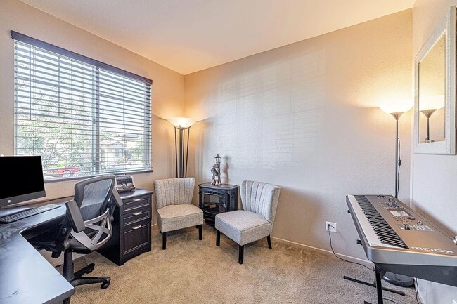 Photo - 2534 Mapleleaf Terrace