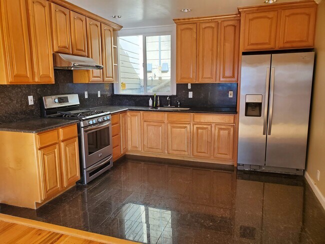 Kitchen - 163 Melrose Ave House
